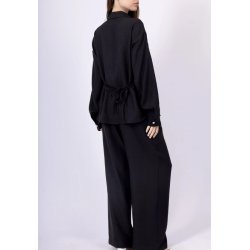 S�t med skjorte og bukser