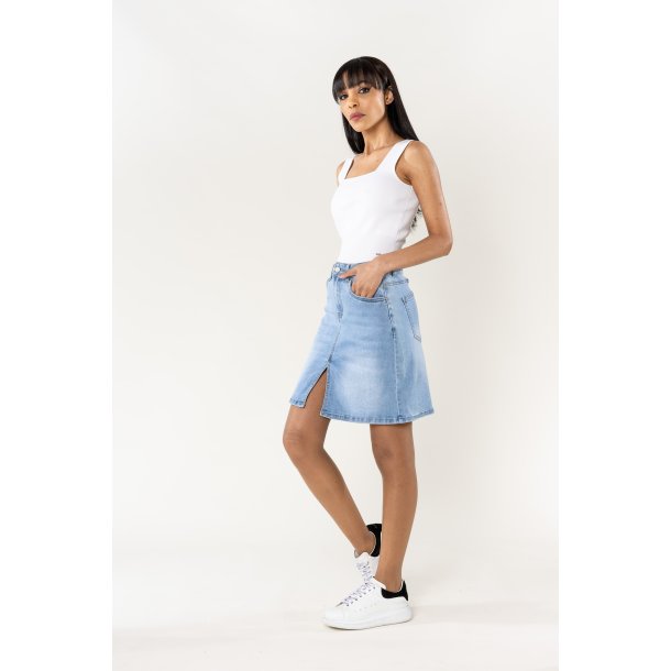 Denim slit skirt